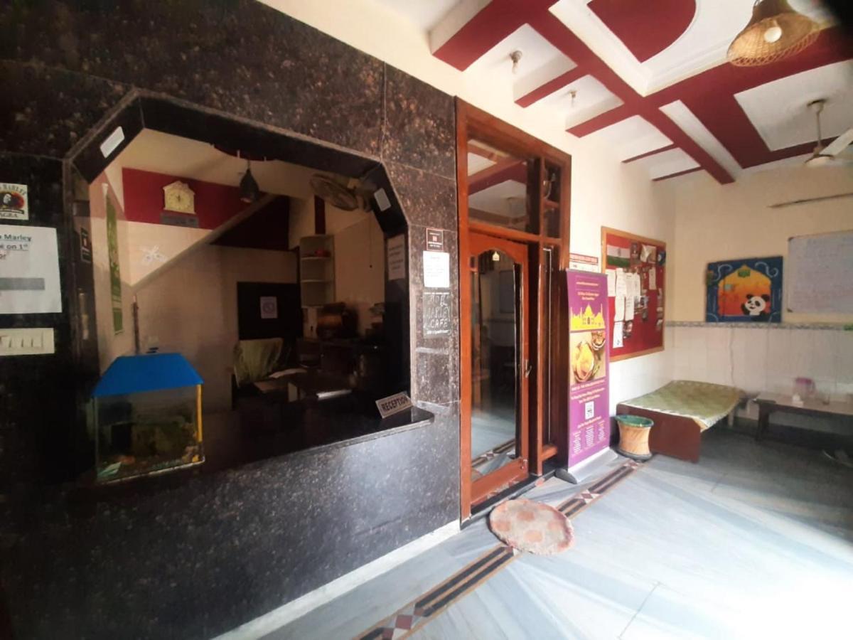 Friends Guest House & Hostel Agra  Ngoại thất bức ảnh
