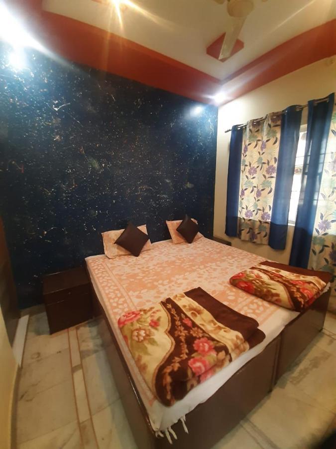 Friends Guest House & Hostel Agra  Ngoại thất bức ảnh