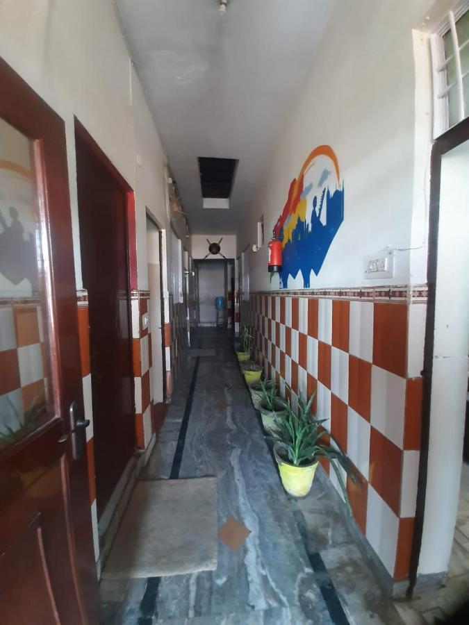 Friends Guest House & Hostel Agra  Ngoại thất bức ảnh