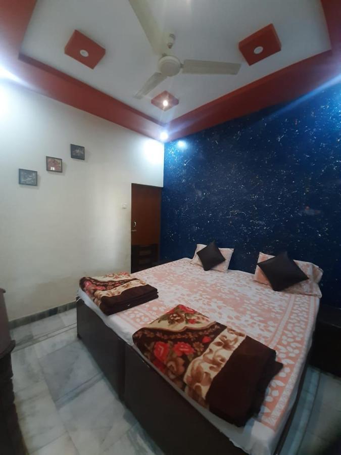 Friends Guest House & Hostel Agra  Ngoại thất bức ảnh
