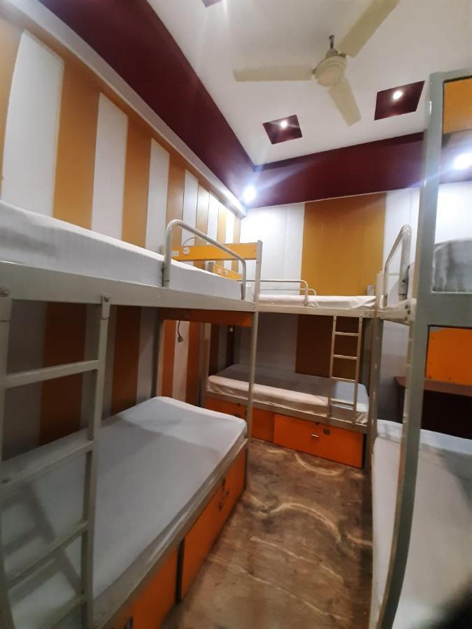 Friends Guest House & Hostel Agra  Ngoại thất bức ảnh