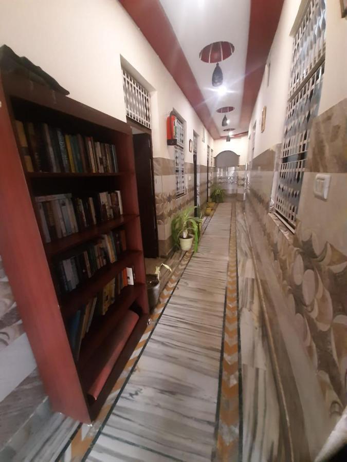 Friends Guest House & Hostel Agra  Ngoại thất bức ảnh