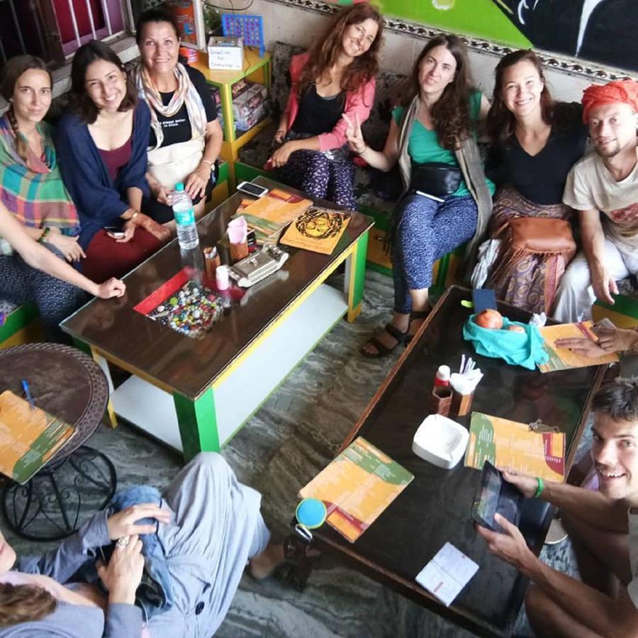 Friends Guest House & Hostel Agra  Ngoại thất bức ảnh