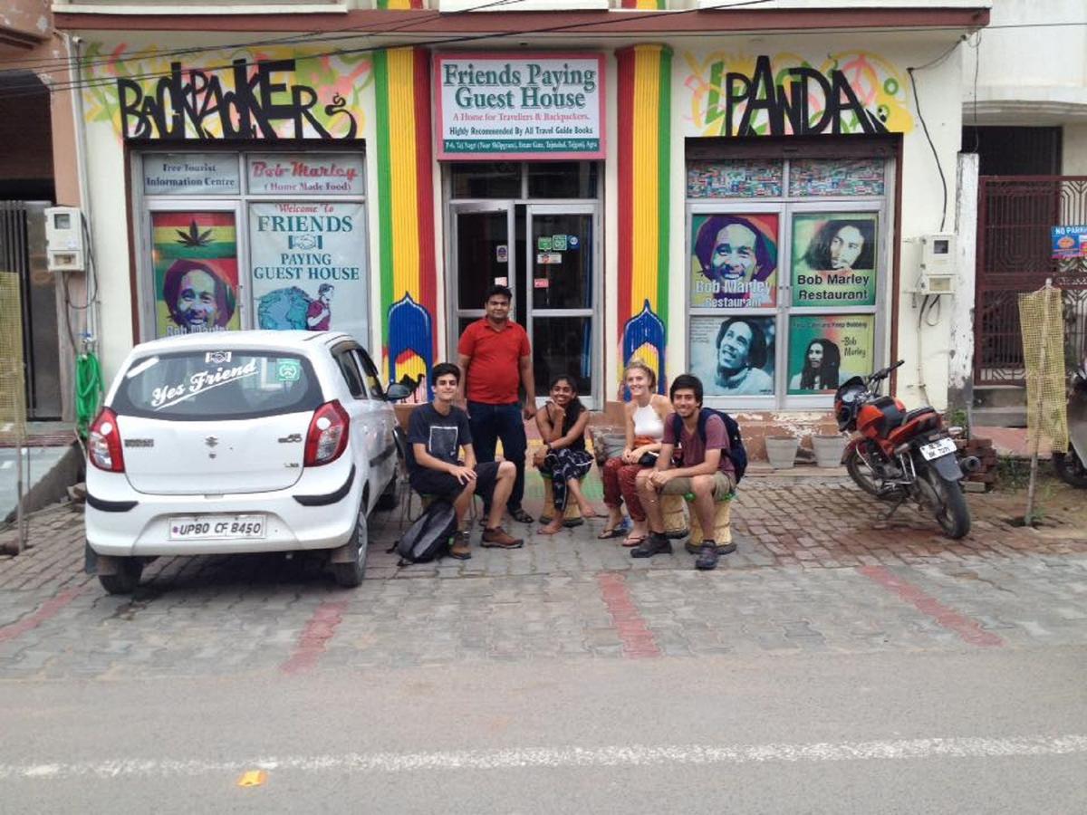 Friends Guest House & Hostel Agra  Ngoại thất bức ảnh