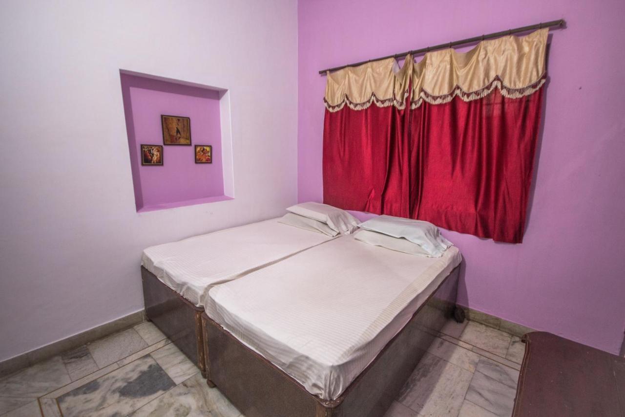 Friends Guest House & Hostel Agra  Ngoại thất bức ảnh