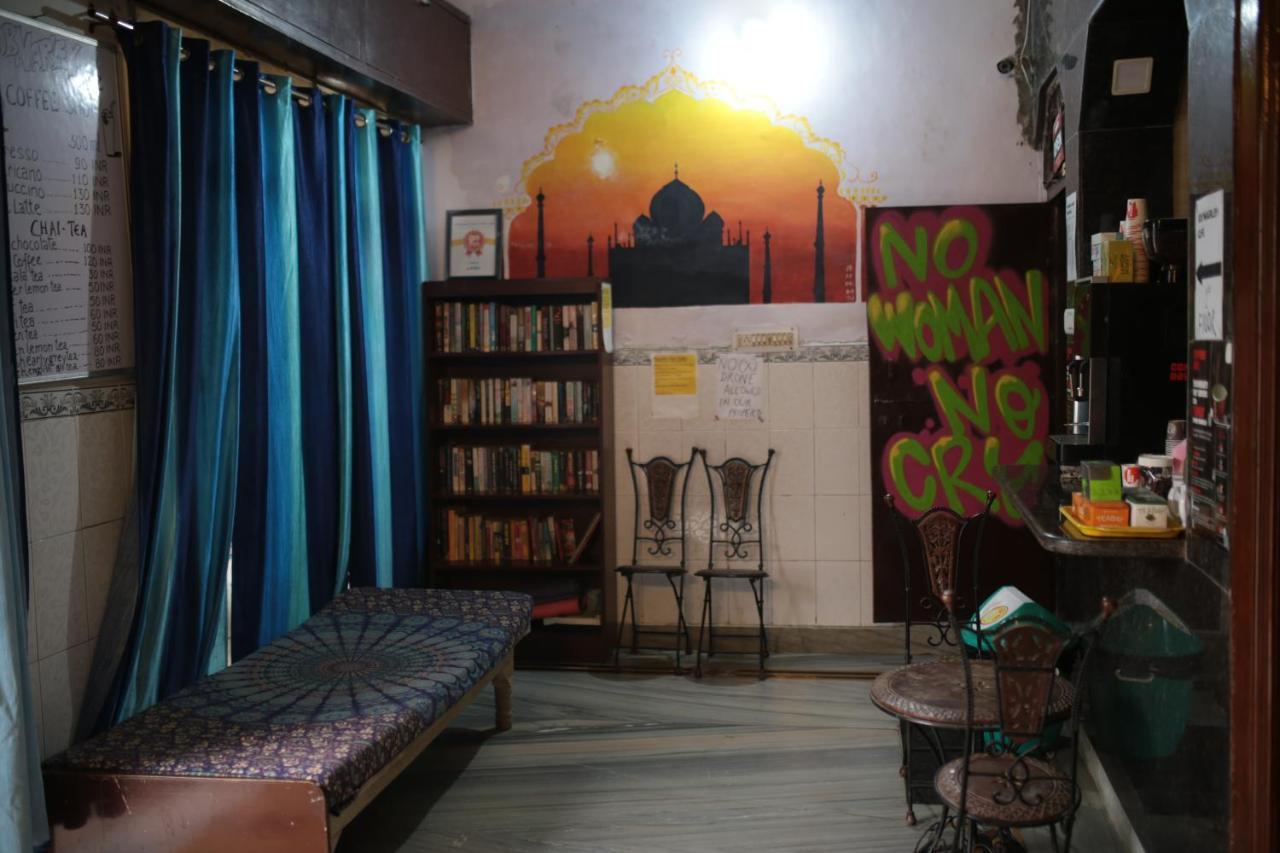 Friends Guest House & Hostel Agra  Ngoại thất bức ảnh