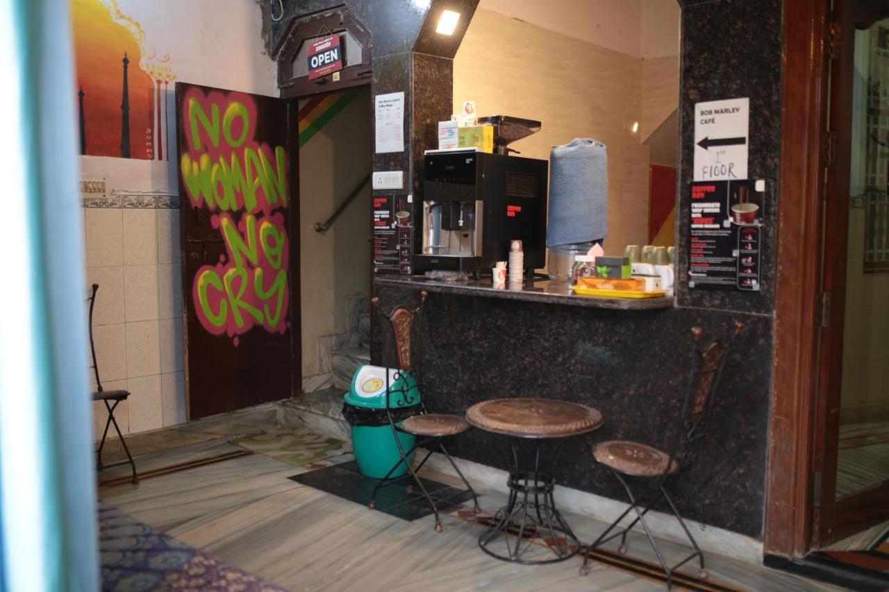Friends Guest House & Hostel Agra  Ngoại thất bức ảnh