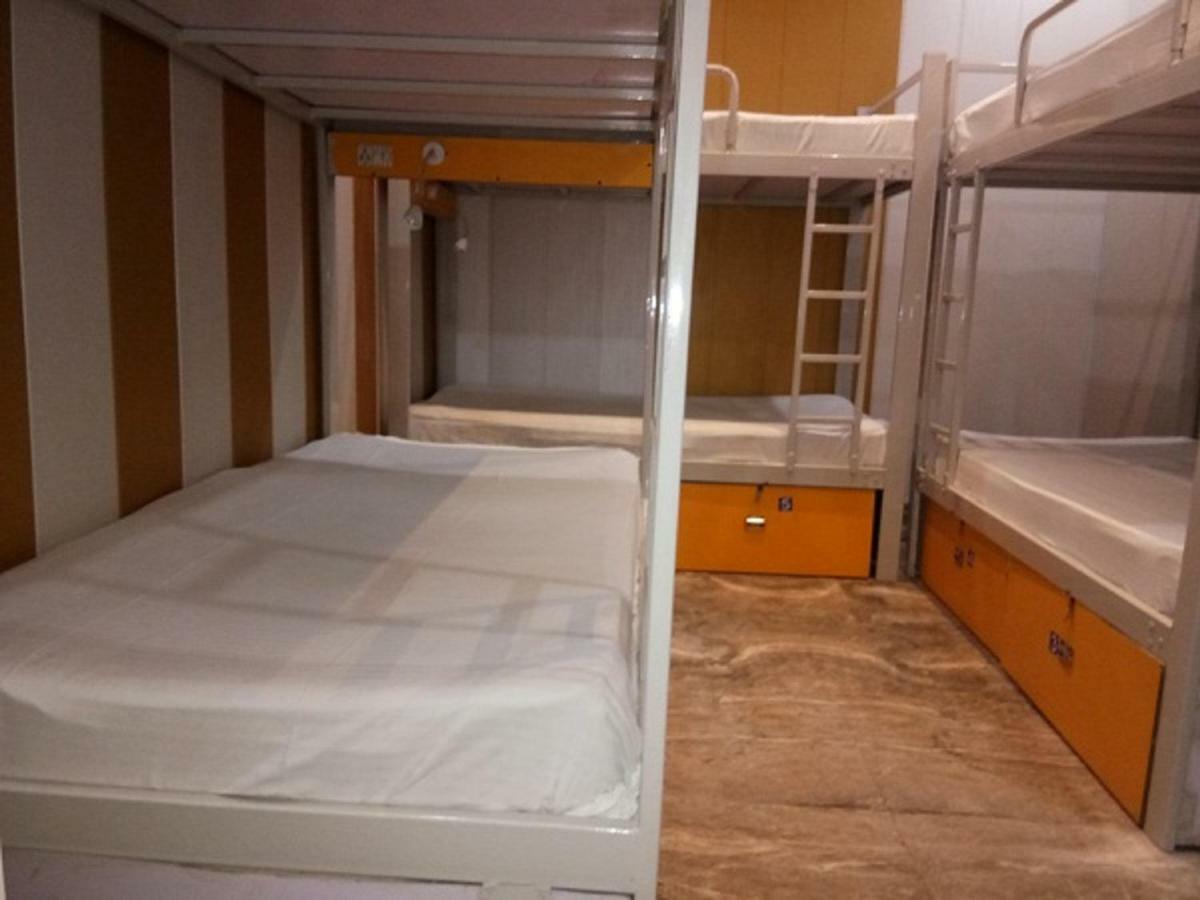 Friends Guest House & Hostel Agra  Ngoại thất bức ảnh