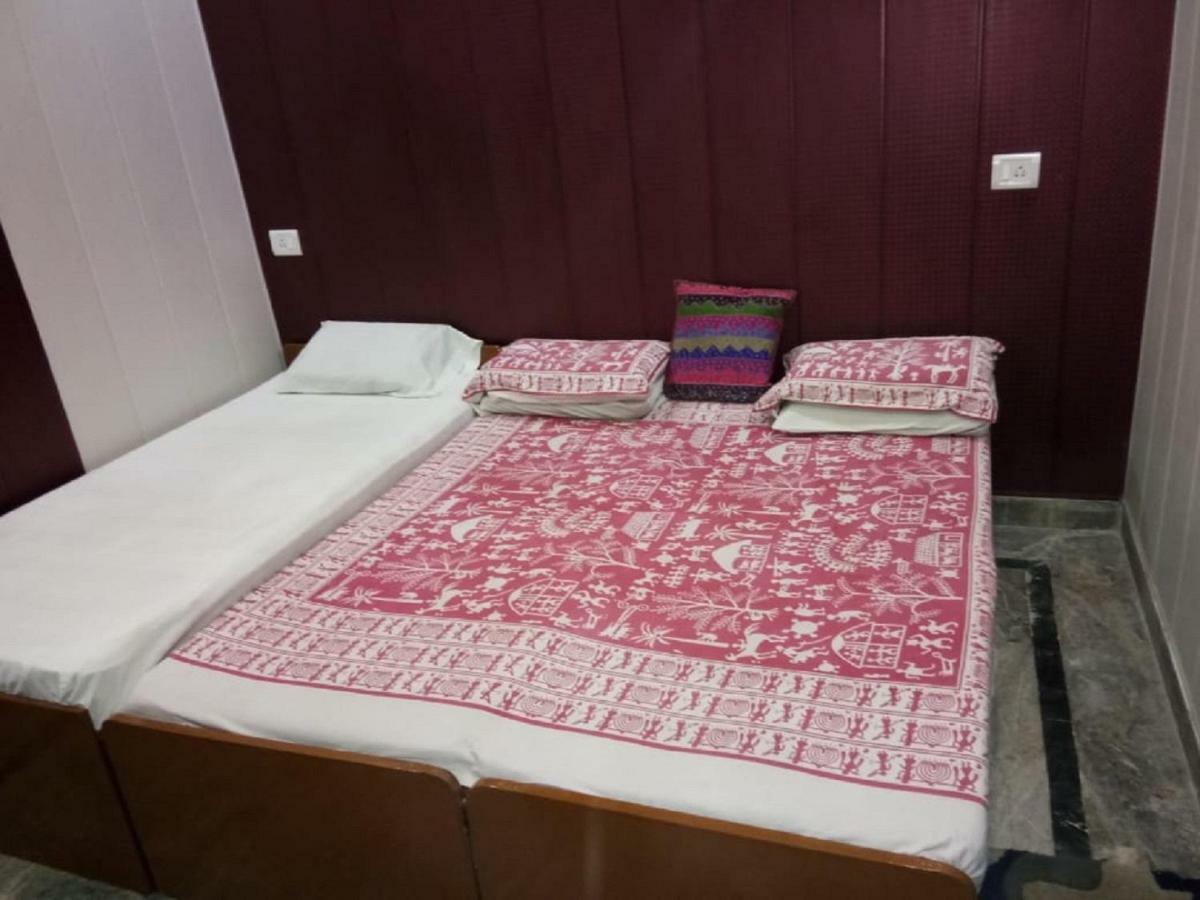 Friends Guest House & Hostel Agra  Ngoại thất bức ảnh